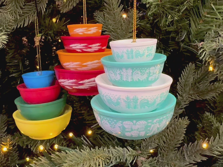 Miniature Pyrex Bowl Stack Ornament